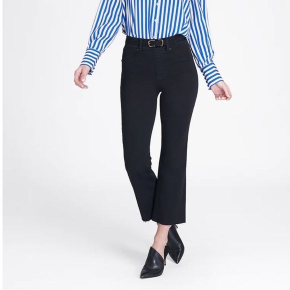 Spanx NWT Cropped Flare Jeans - Picture 2 of 7